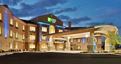 Holiday Inn Express & Suites Nampa - Idaho Center by IHG