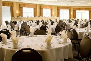Banquet hall - MainStay Suites Fitchburg - Madison (Madison)