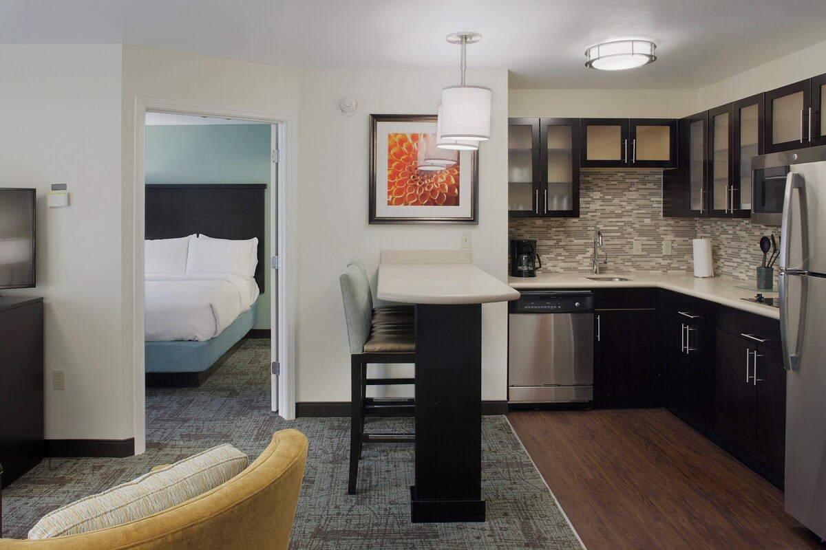 In-room safe, desk, iron/ironing board, free cots/infant beds