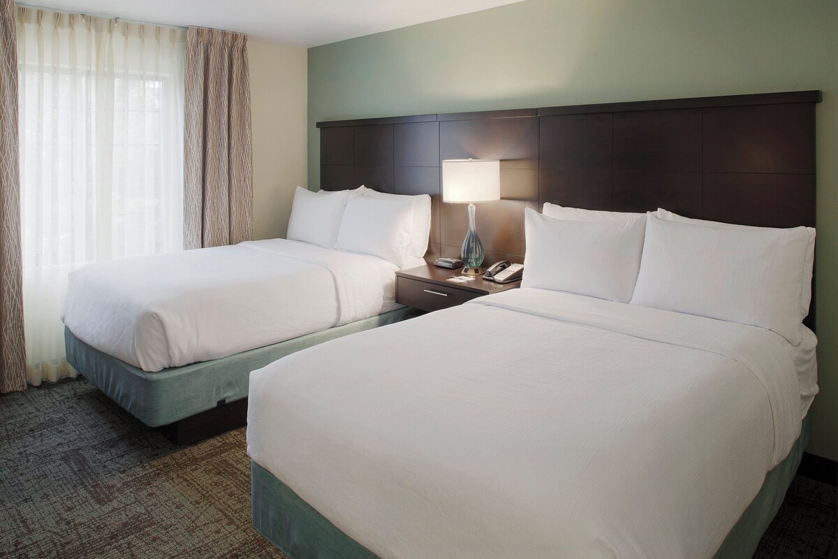 In-room safe, desk, iron/ironing board, free cots/infant beds