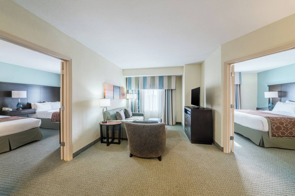 In-room safe, desk, soundproofing, iron/ironing board