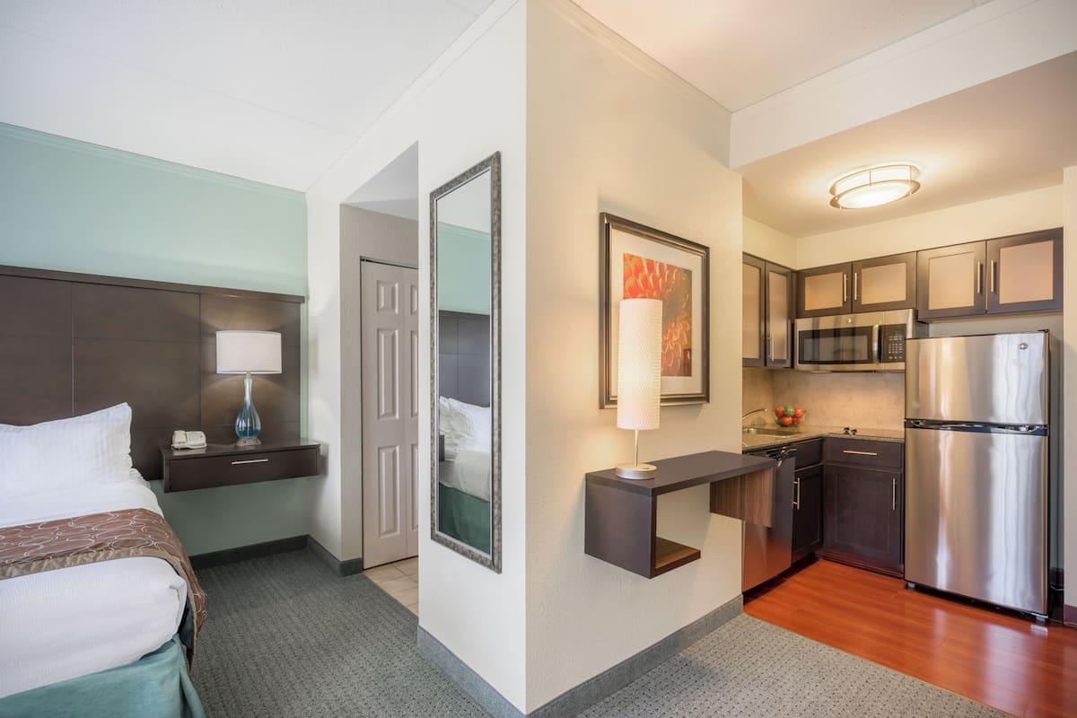 In-room safe, desk, soundproofing, iron/ironing board