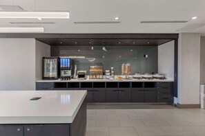 Free daily on-the-go breakfast  - Executive Residency by Best Western Toronto-Mississauga (Mississauga)