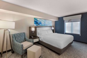 Zimmersafe, Schreibtisch, laptopgeeigneter Arbeitsplatz