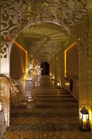 Salas de tratamientos para parejas, sauna, bañera de hidromasaje 