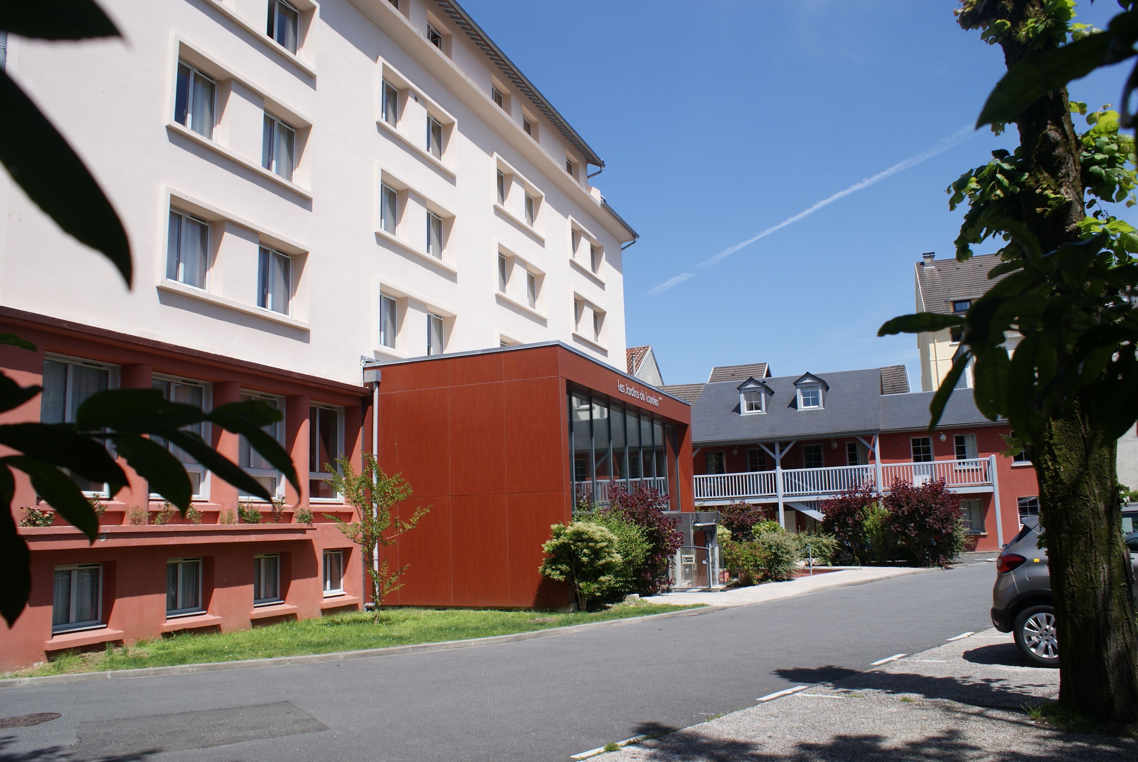 Photo - Zenitude Hôtel-Résidences Les Jardins de Lourdes