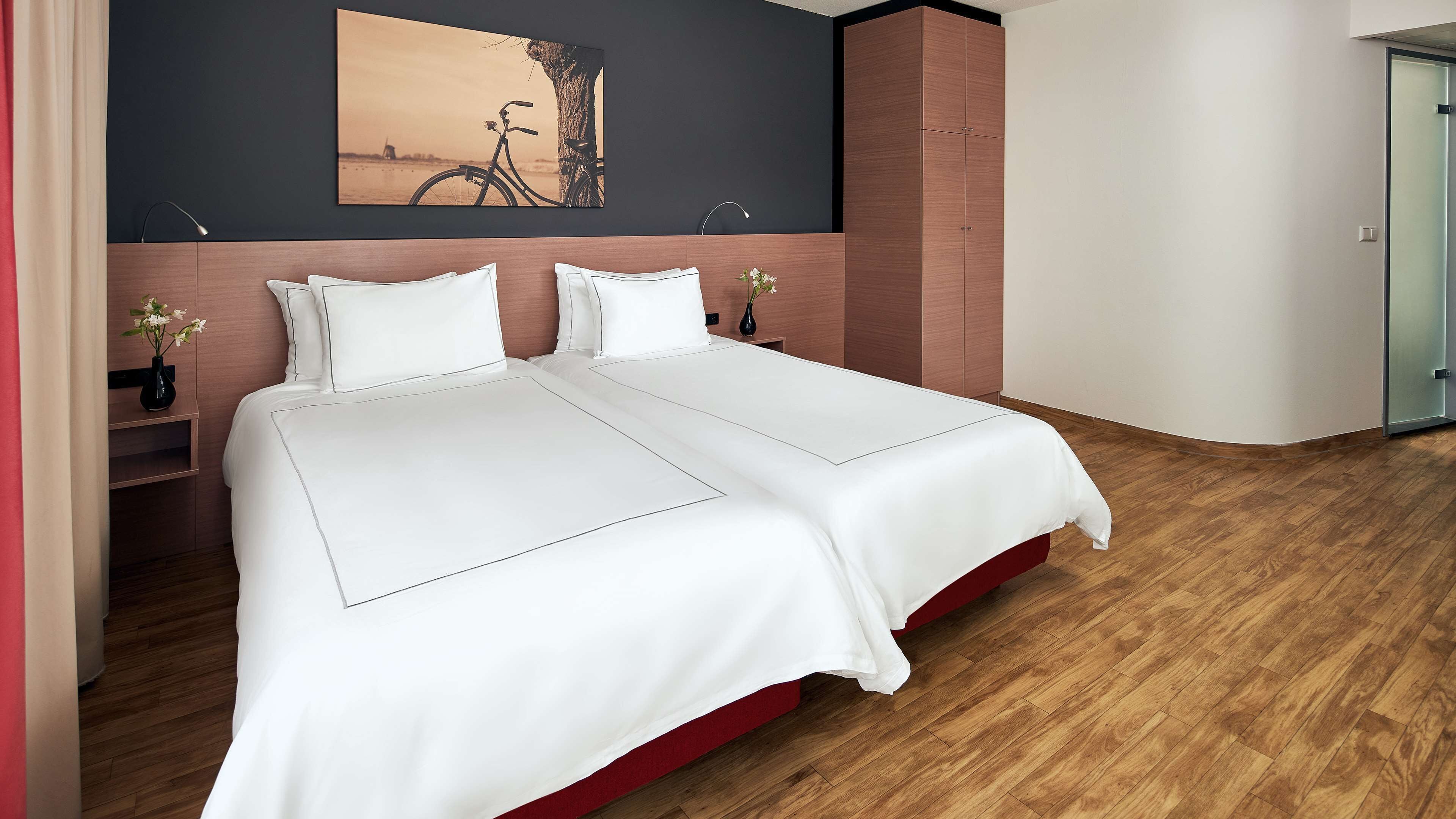 superior room, 2 single beds | hypo-allergenic bedding, down duvets, minibar, in-room safe