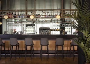 Bar (on property) - Park Plaza Amsterdam Airport (Lijnden)