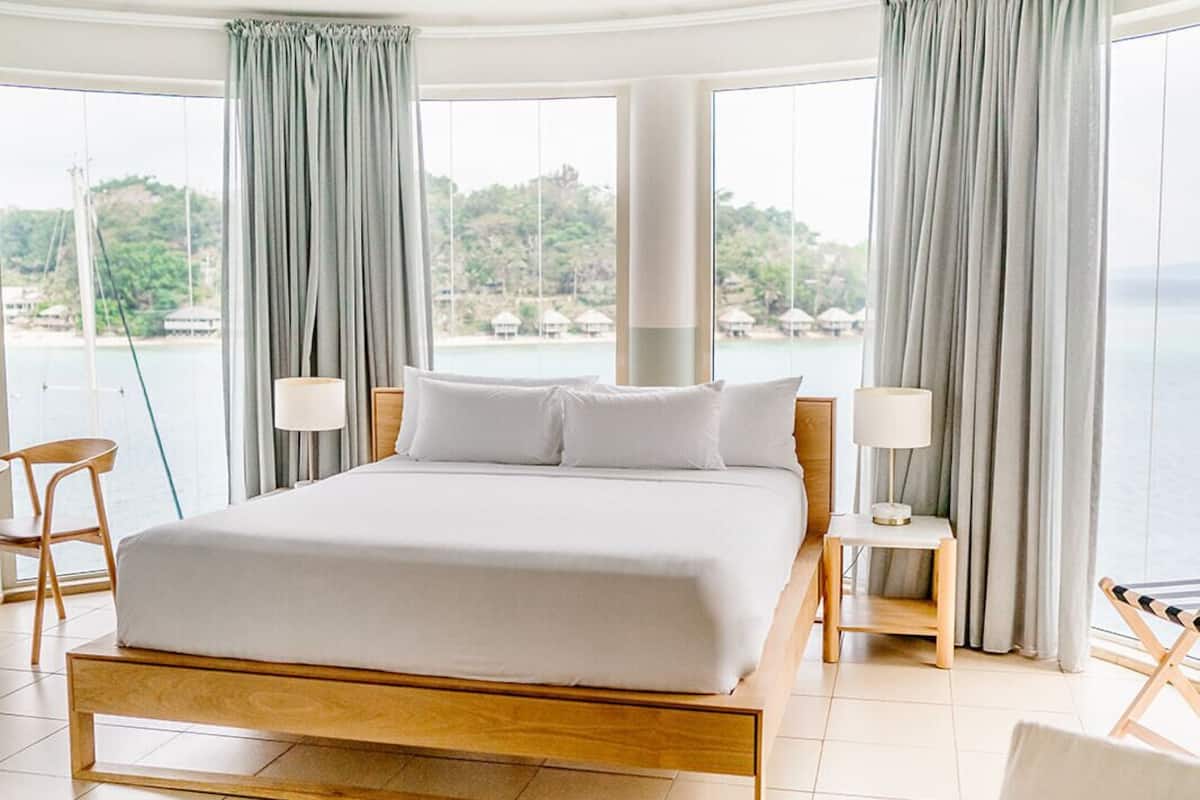 panoramic suite | 1 bedroom, premium bedding, in-room safe, desk