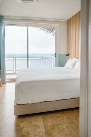 Suite, Harbour View | 1 bedroom, premium bedding, in-room safe, desk