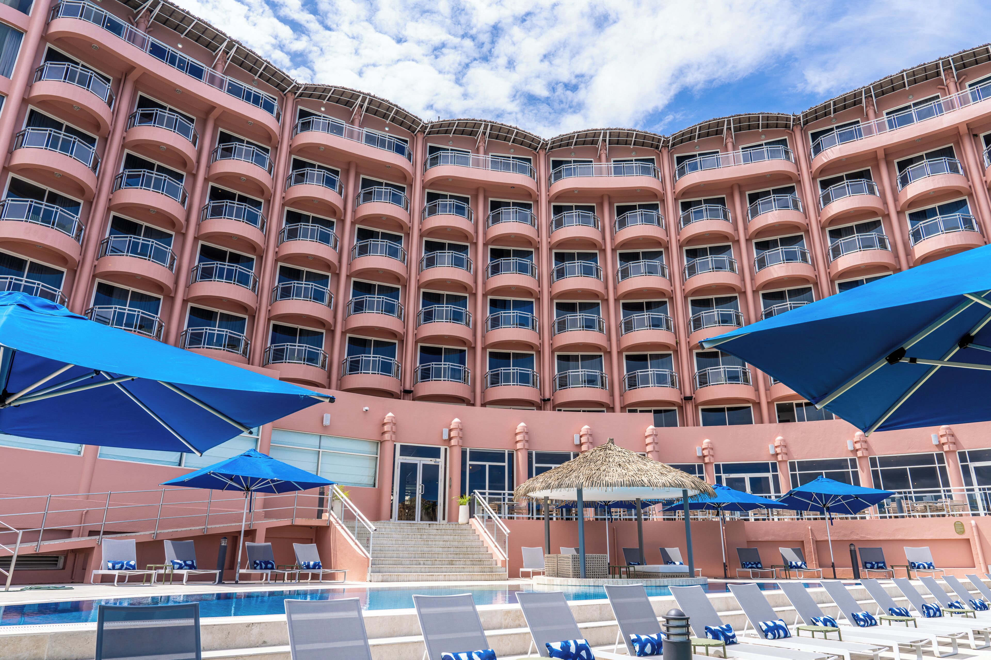 Fachada de la propiedad