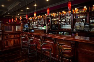 Bar (en la propiedad)