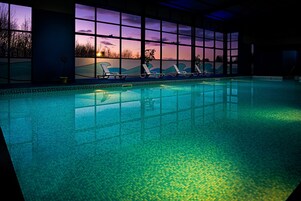 Una piscina techada