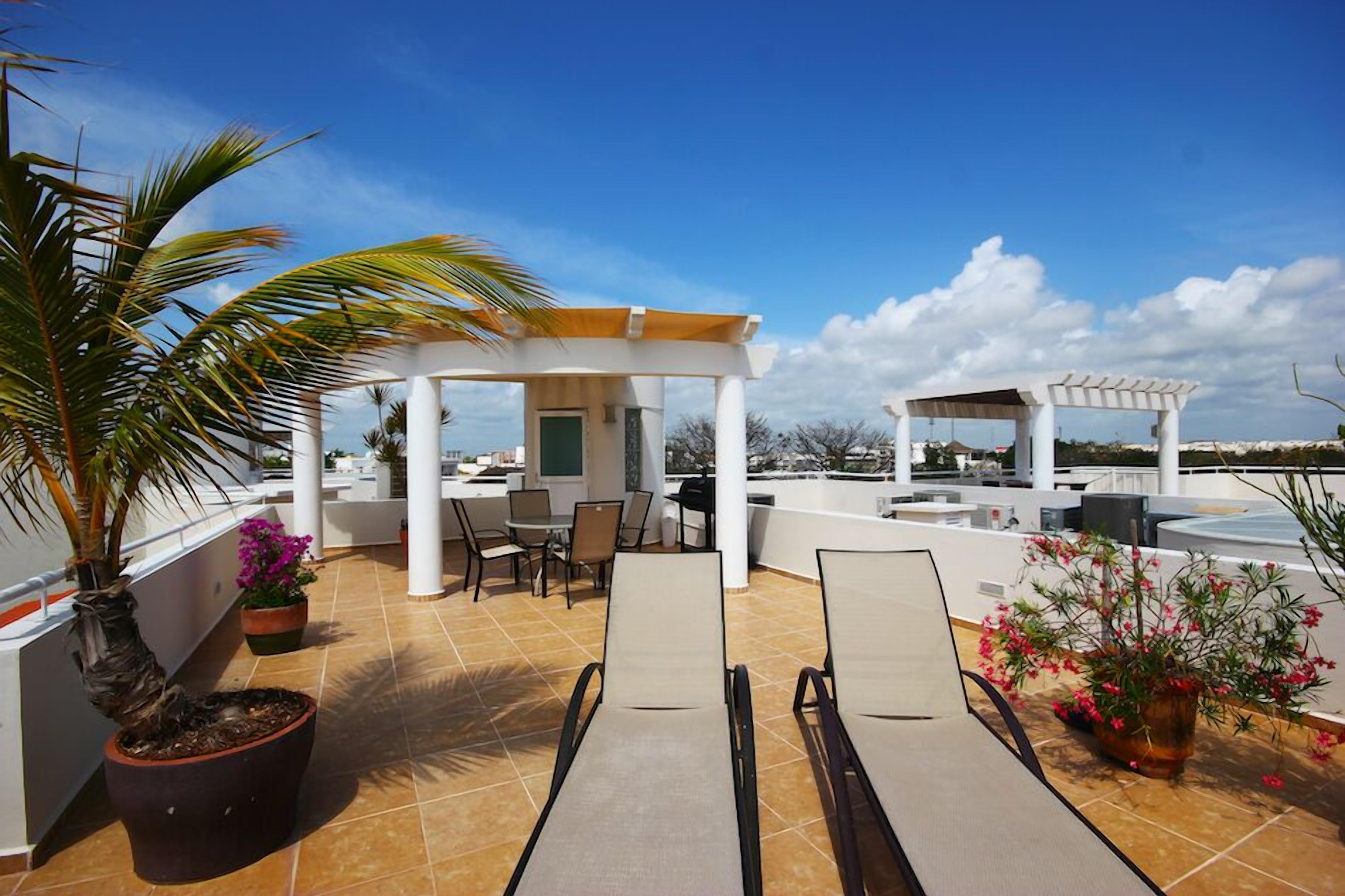 family apartment, 2 bedrooms (#306) | terrace/patio