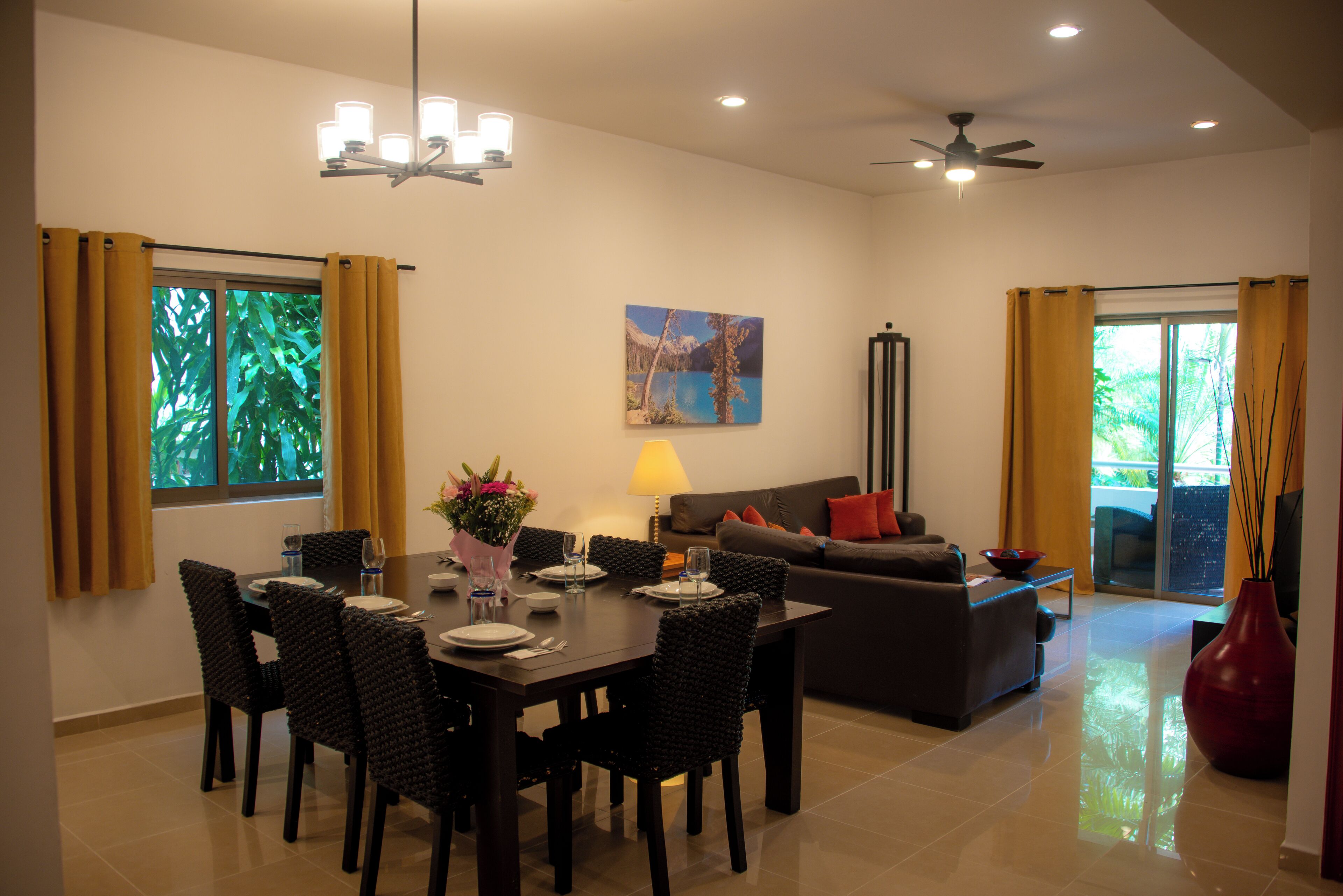 Basic Apartment | Living area | 40-inch flat-screen TV with digital channels, TV