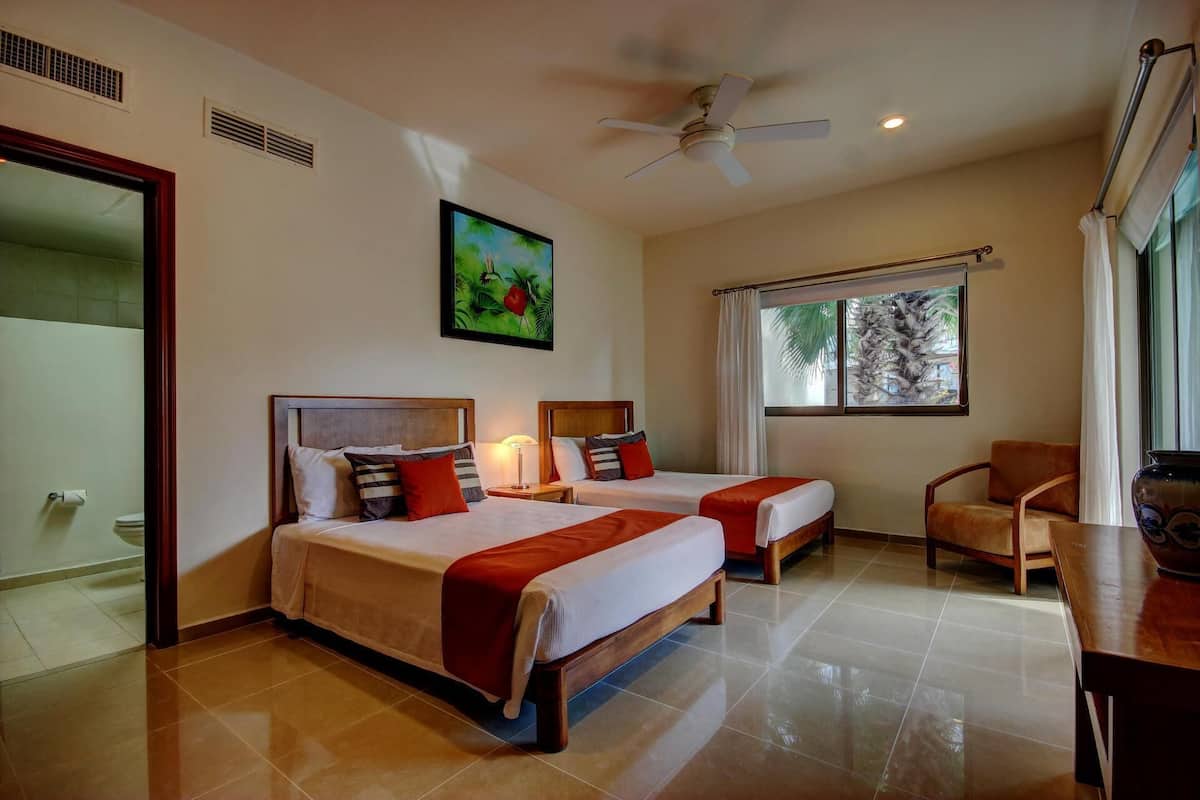 Premium bedding, in-room safe, individually decorated