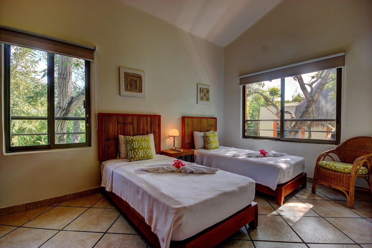 Premium bedding, in-room safe, individually decorated