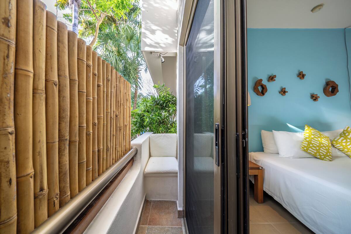 Basic Double Room, 1 Double Bed | In-room safe, iron/ironing board, free WiFi, individually decorated