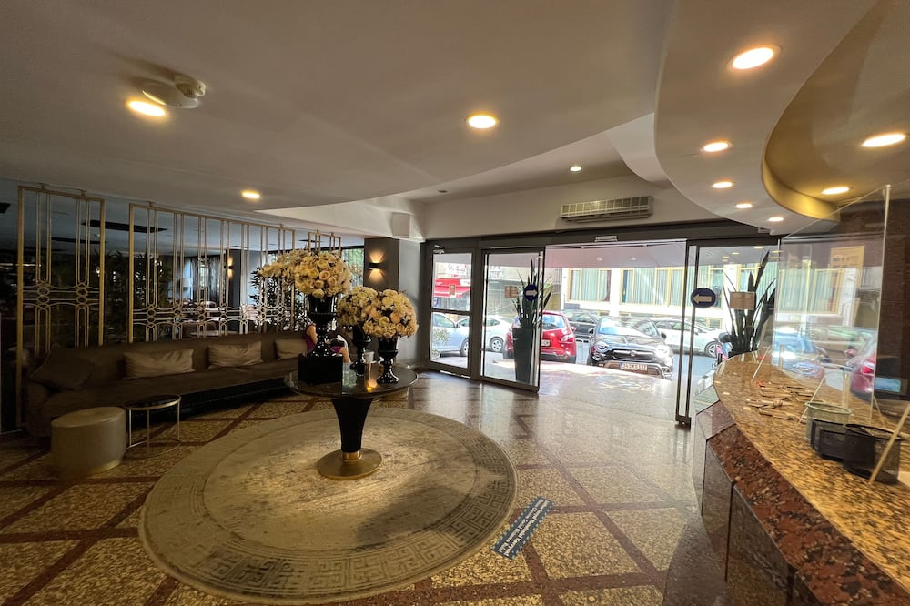 All Seasons Hotel
