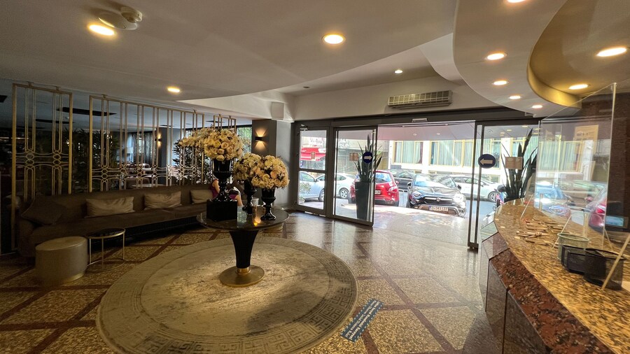 All Seasons Hotel