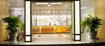 Bamboo Green Central Hotel