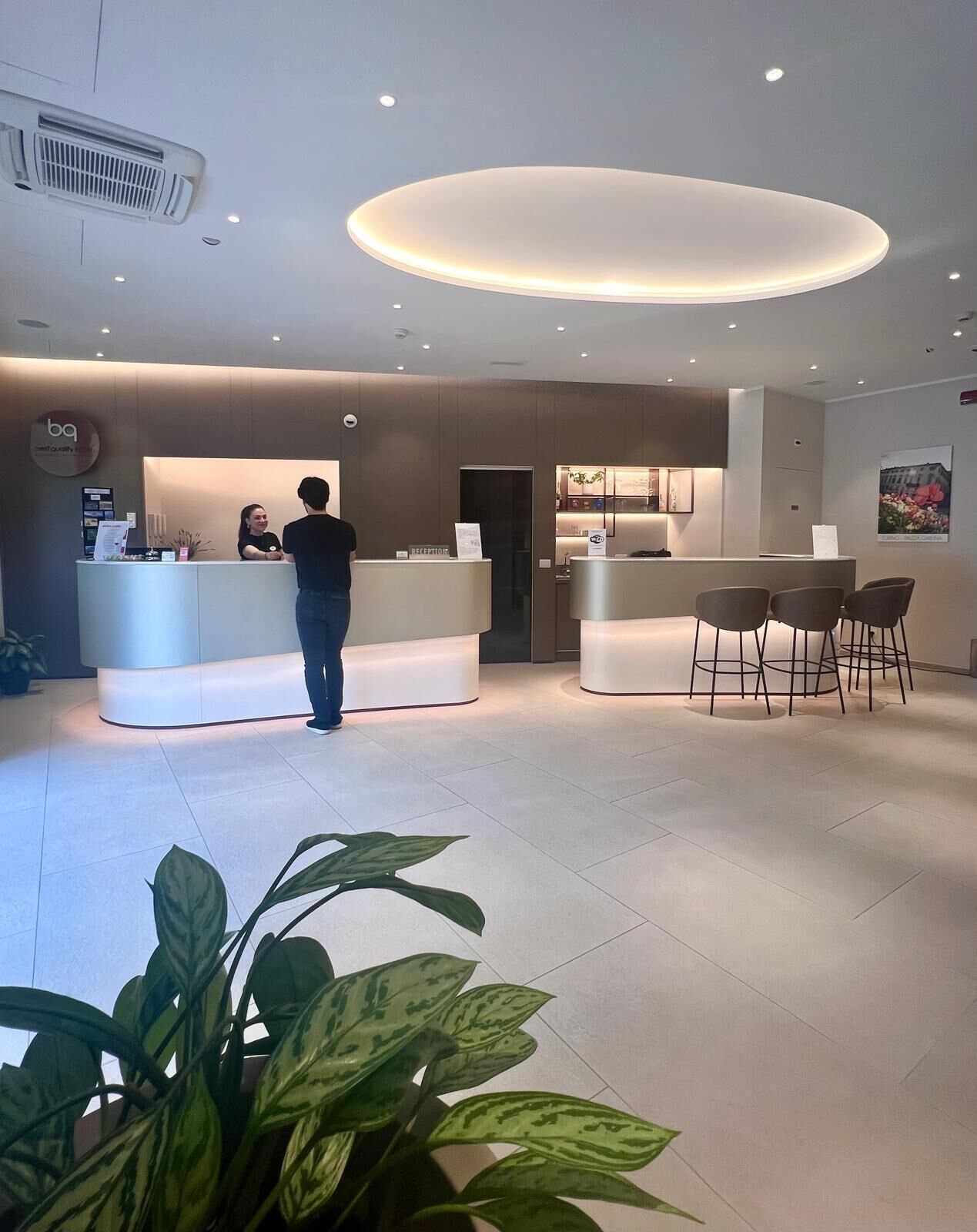 Check-in/check-out kiosk