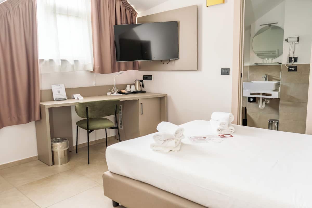 1 chambre, literie de qualité supérieure, couette en duvet d'oie