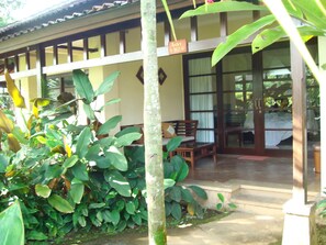 Deluxe Bungalow | Terrace/patio