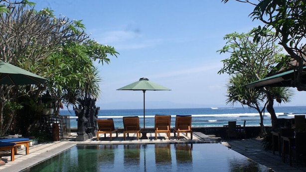 Outdoor pool - Alam Asmara Dive Resort Bali (Karangasem)