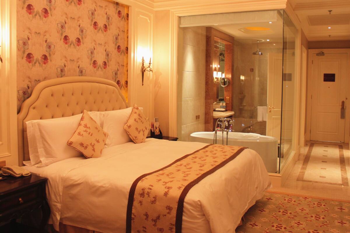 Chambre Royale, 1 très grand lit
