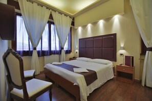 ملاءات إيطالية من طراز فريتي وملاءات للفراش لا تسبب الحساسية ومكتب