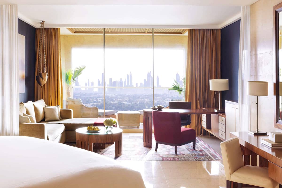 1 bedroom, premium bedding, minibar, in-room safe