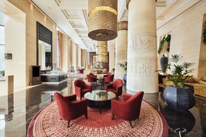 3 restauranter; serverer morgenmad