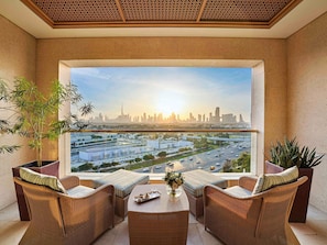 Raffles, Club Twin Room, 2 Single Beds | 1 bedroom, premium bedding, minibar, in-room safe