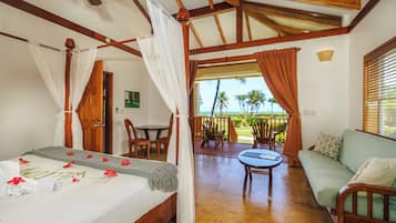 高档床上用品、客房内保险箱、特色装修、特色家居