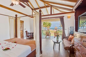 Premium bedding, in-room safe, individually decorated - Hopkins Bay Belize, a Muy'Ono Resort (Hopkins)