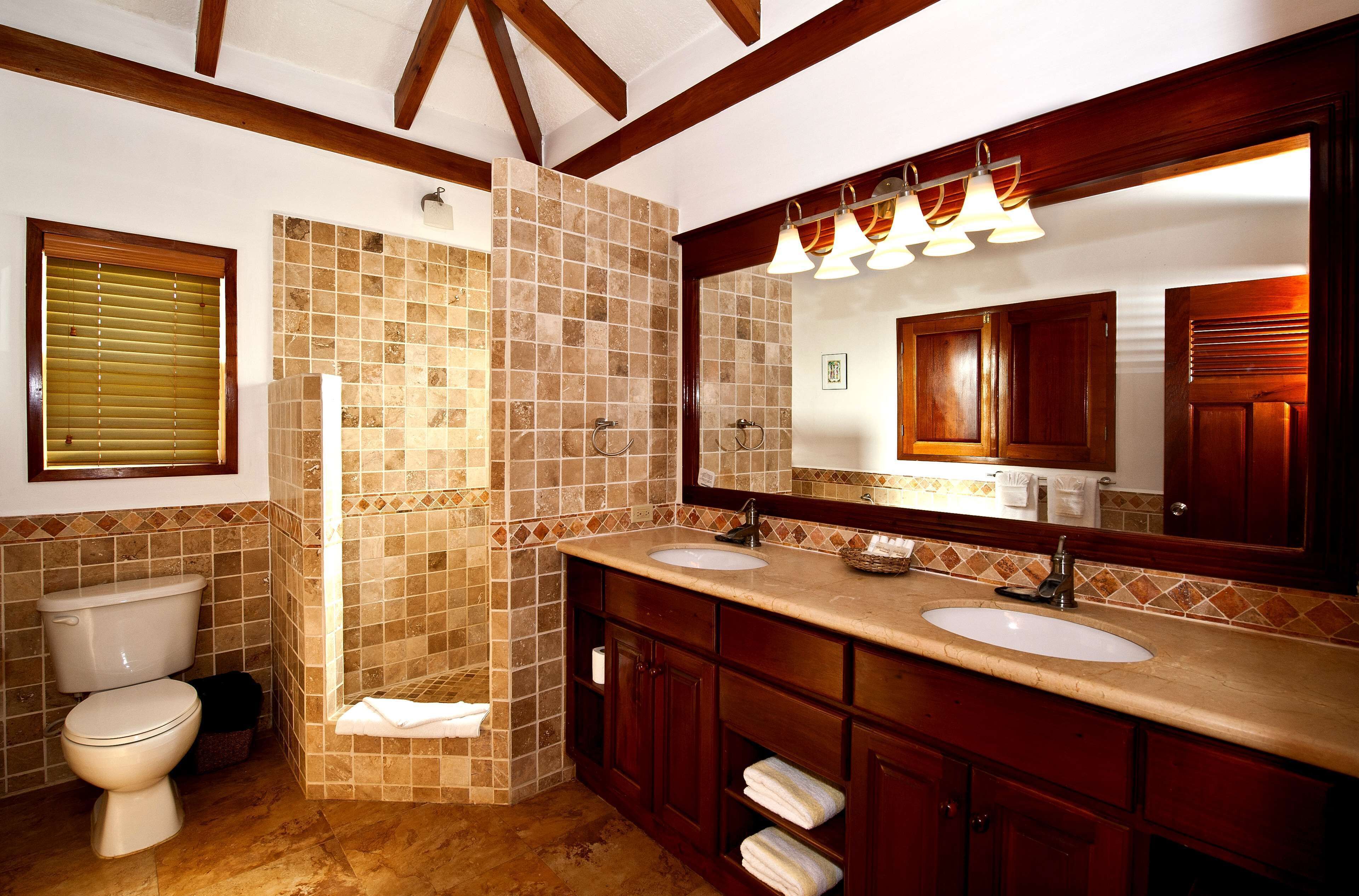 premium bedding, in-room safe, individually decorated