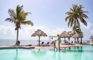 2 piscinas al aire libre, sillones reclinables de piscina