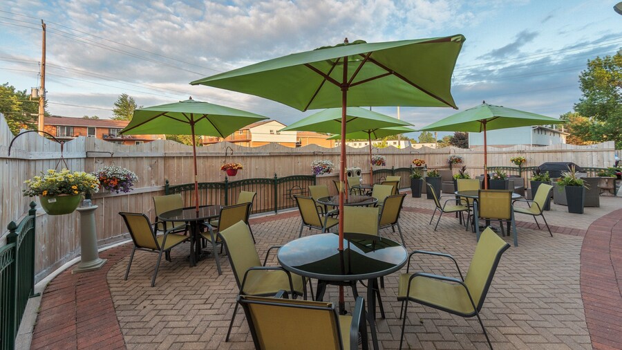 Holiday Inn Express & Suites Belleville by IHG