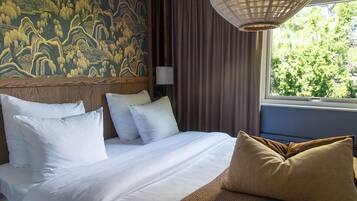 Skrivbord, mörklÀggningsgardiner, strykjÀrn/strykbrÀda och gratis wi-fi