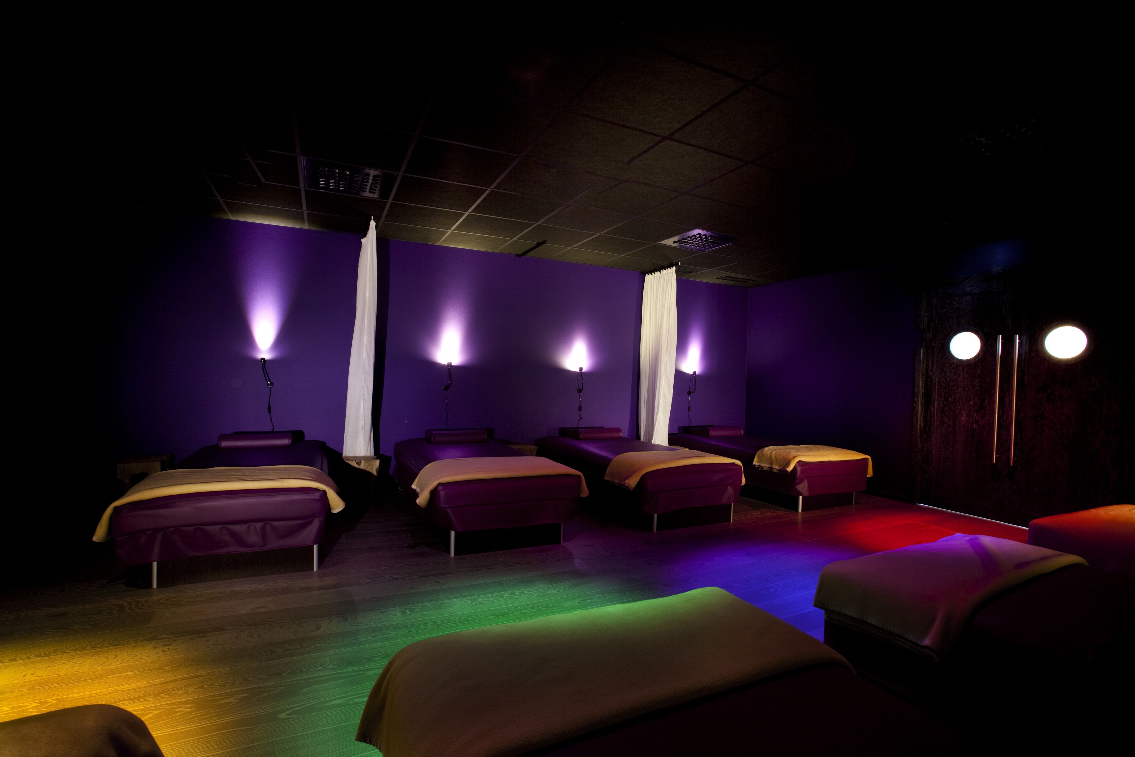 Sauna, boblebad, dampbad, massagebehandlinger