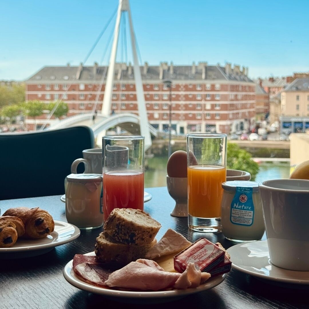 daily buffet breakfast (eur 21 per person)