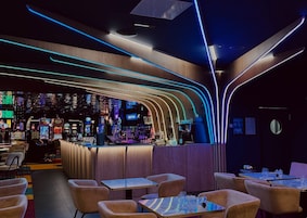 Lunch and dinner served