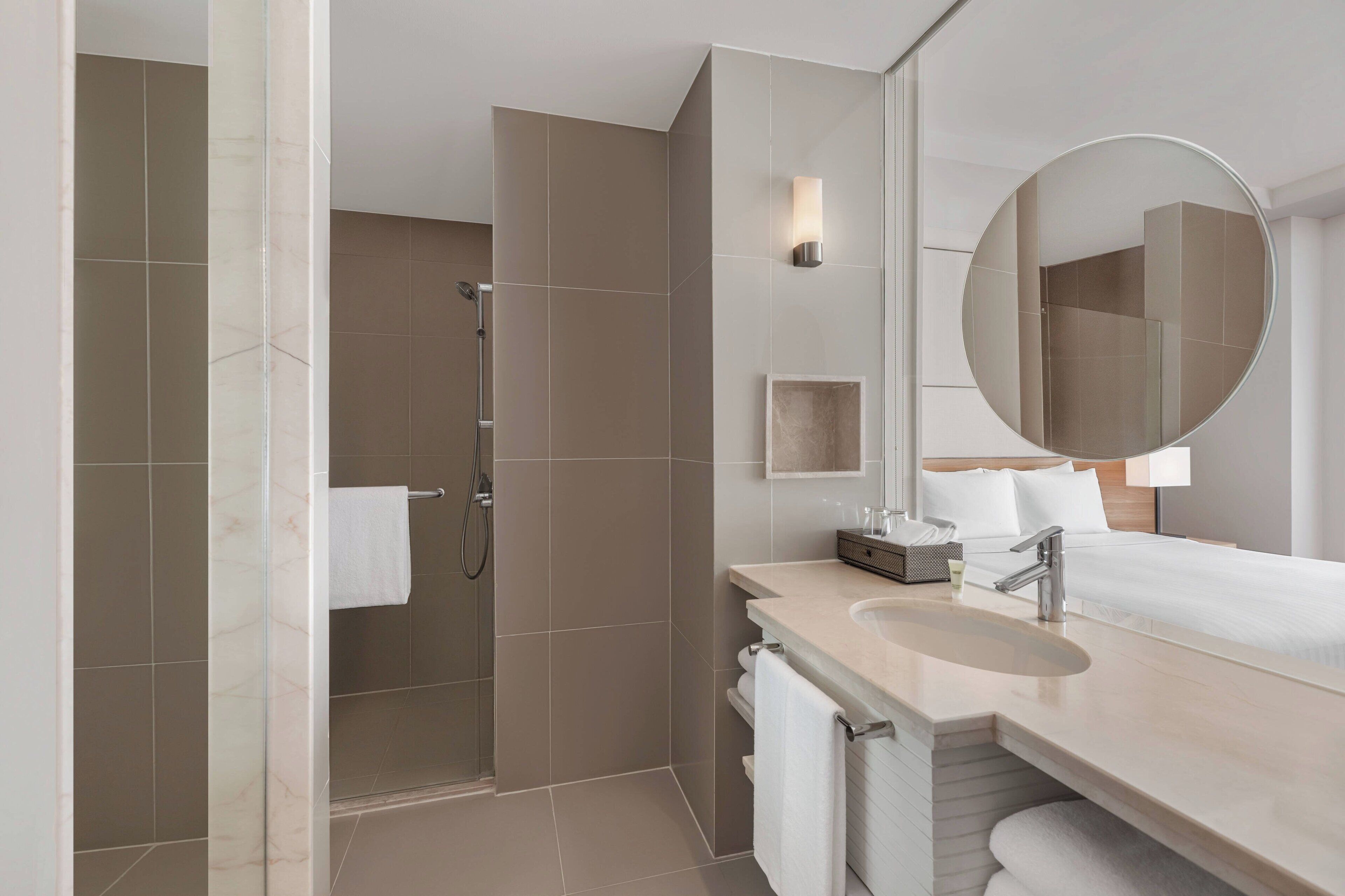 Photo - Courtyard by Marriott Bangkok