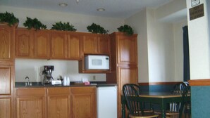 Unclassified image, 2 of 9, button - Astoria Inn (Knox)