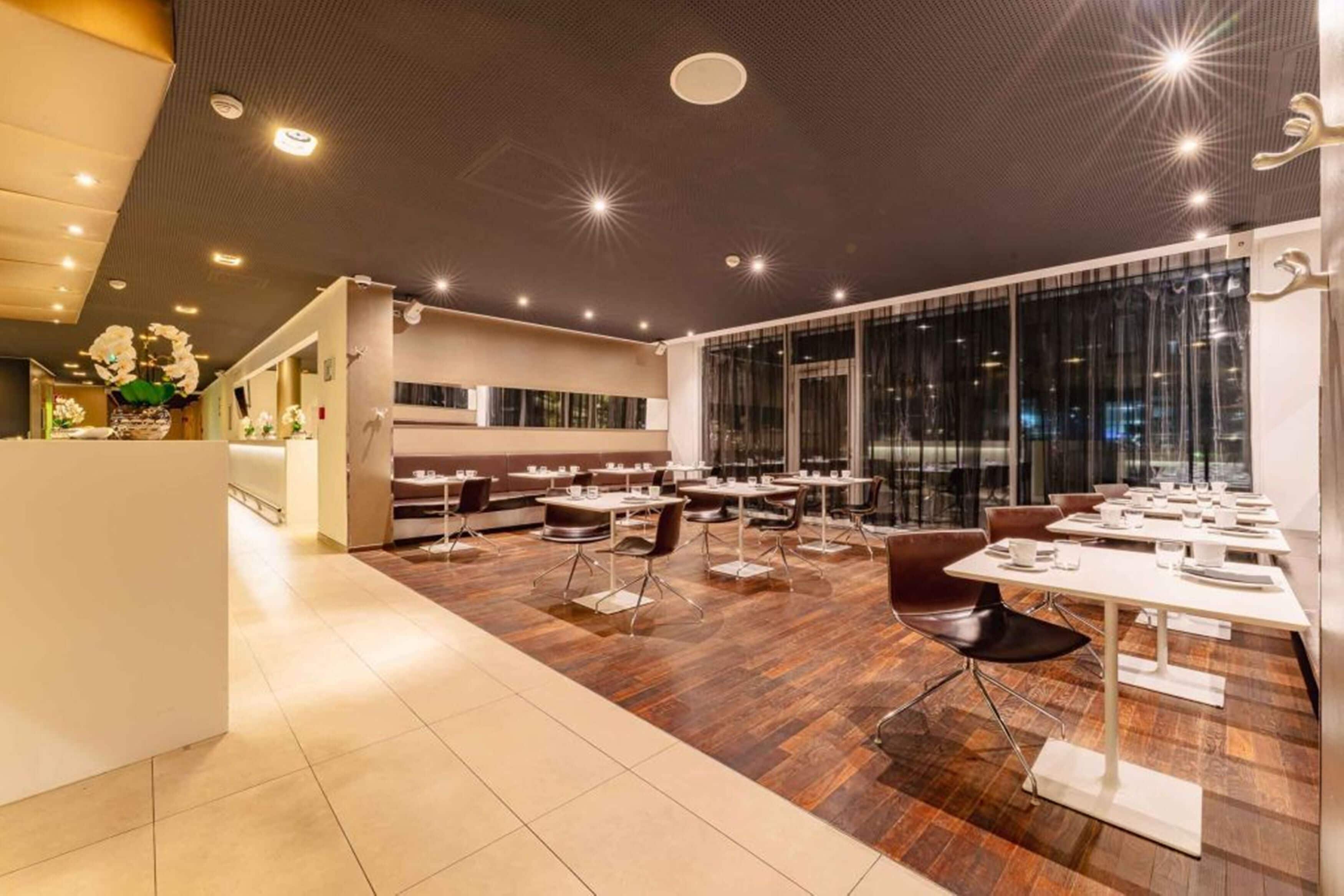 Esmorzar diari d'estil bufet (18 EUR per persona) 