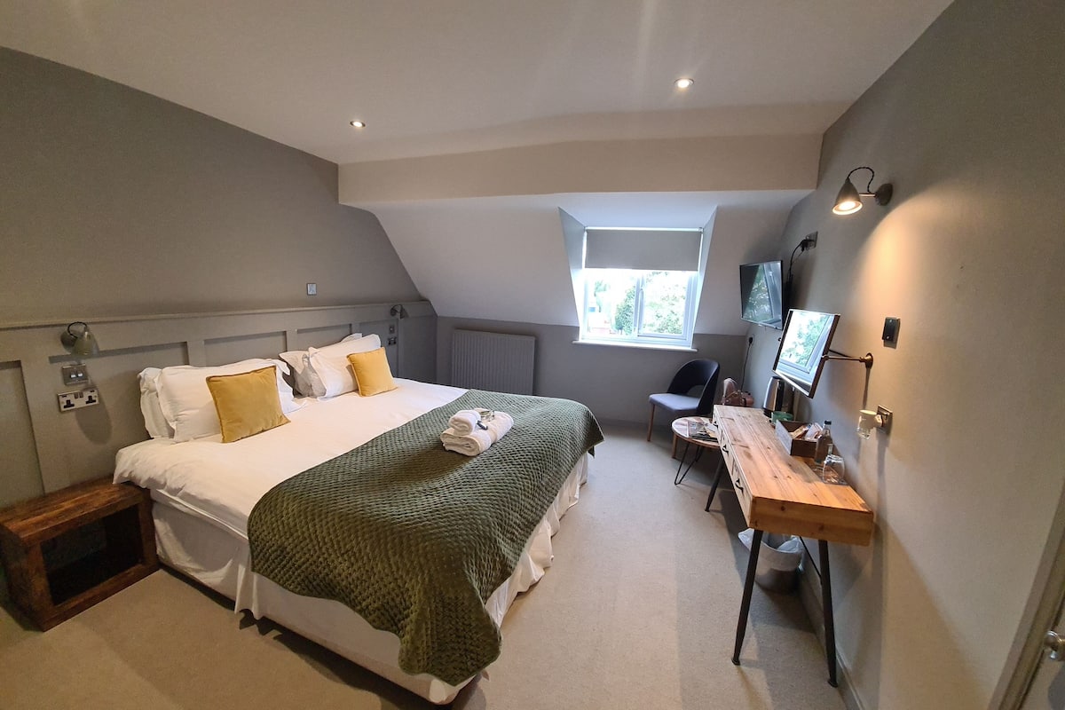 Kamar Double Superior, ensuite | Setrika/meja setrika