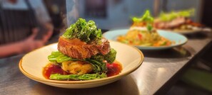 Restaurant - The Priory Inn (Tetbury)