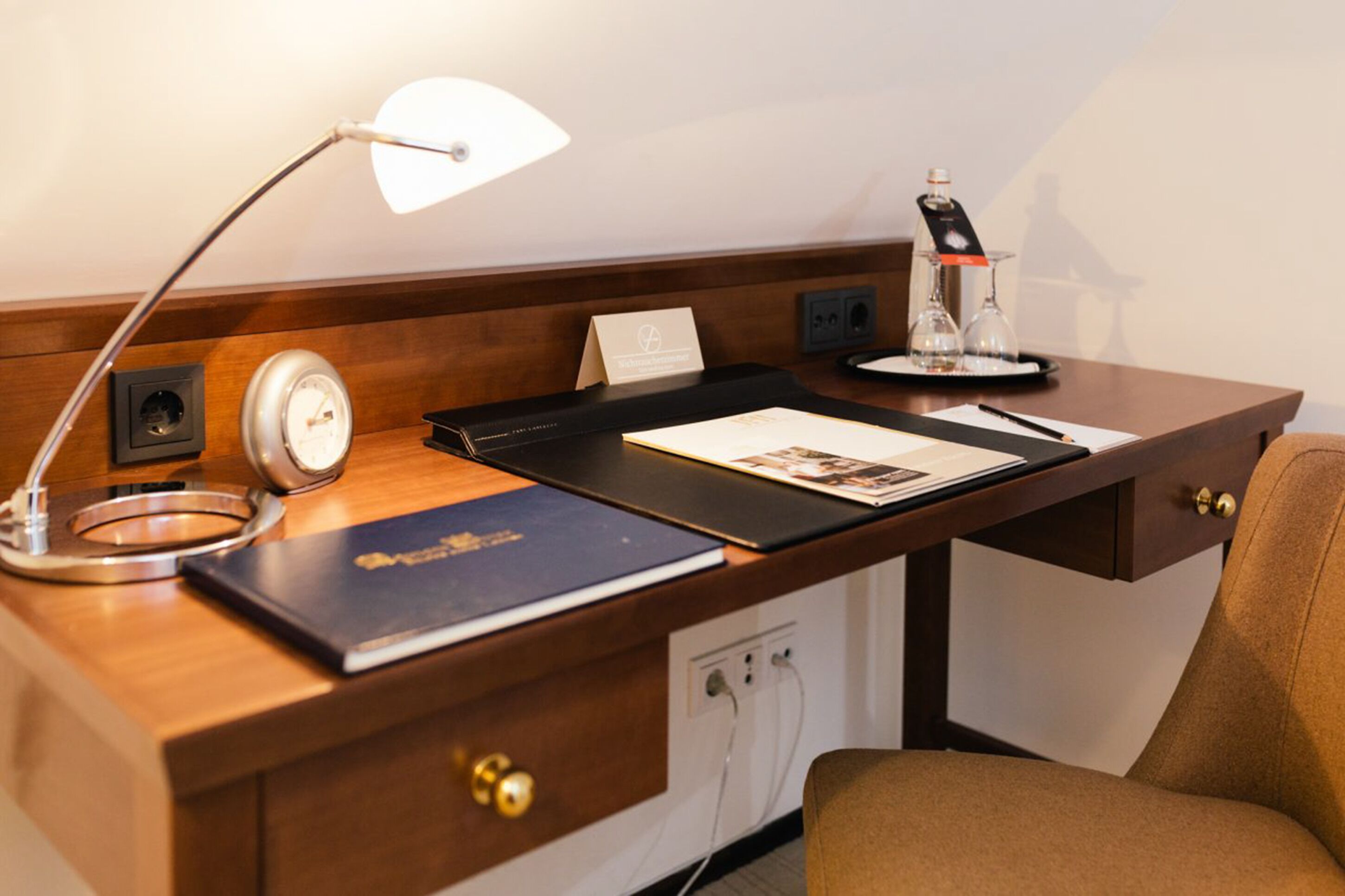 in-room business centre