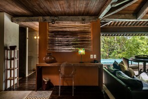 Design Suite, Private Pool, River View | Living area